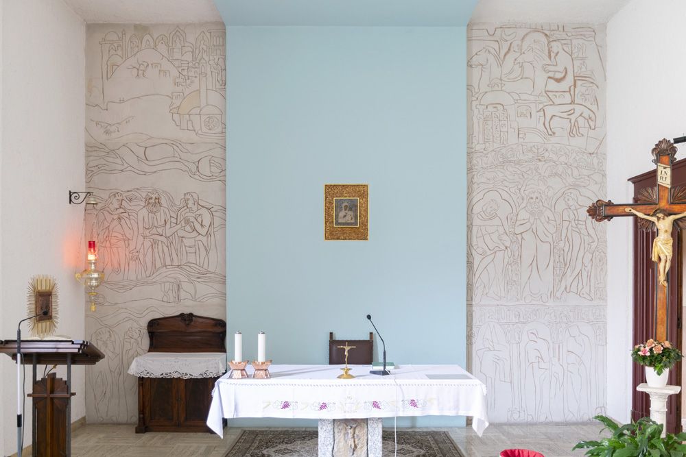 Il presbiterio del chiesino dell’icona nell’aprile del 2019.