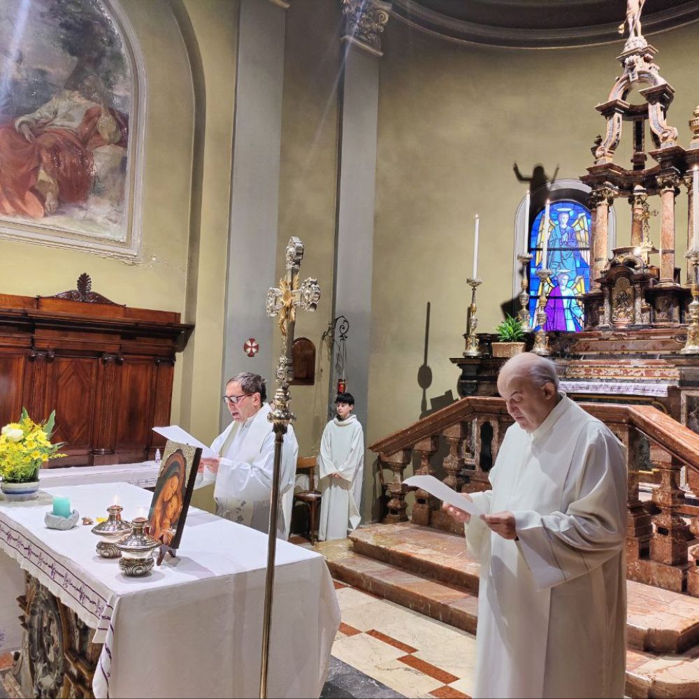Interno della chiesa parrocchiale di Carcano