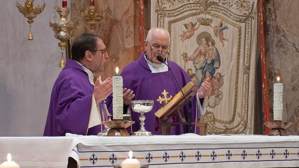 Don Walter e monsignor Renato Pini, assistente ecclesiastico del Movimento Apostolico Ciechi di Como